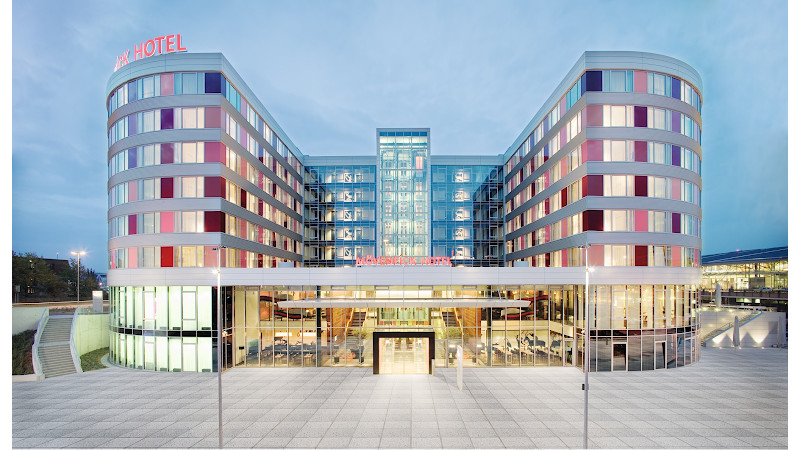 Mövenpick Hotel Stuttgart Airport - Hotel Spa in Stuttgart