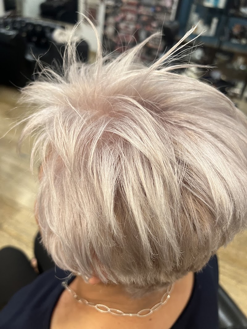 Nahid Heshmati At Mali's Studio Canoga Park - Day Spa in Canoga Park