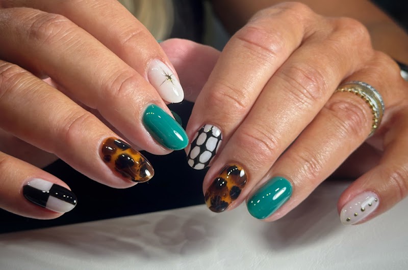 Naturally Nails East Greenwich - Day Spa in East Greenwich