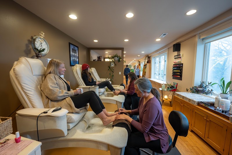 New Moon Spa and Salon Eureka Springs - Day Spa in Eureka Springs