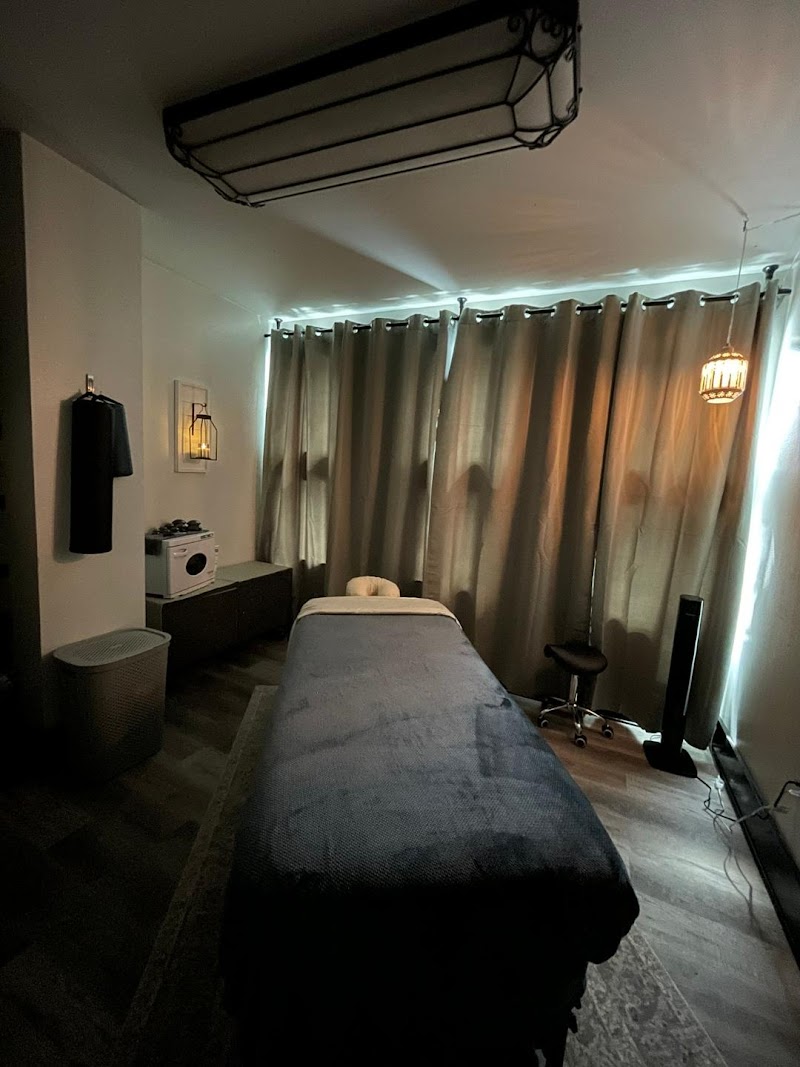 Nickol Damascus Licensed Massage Therapist Longview - Day Spa in Longview