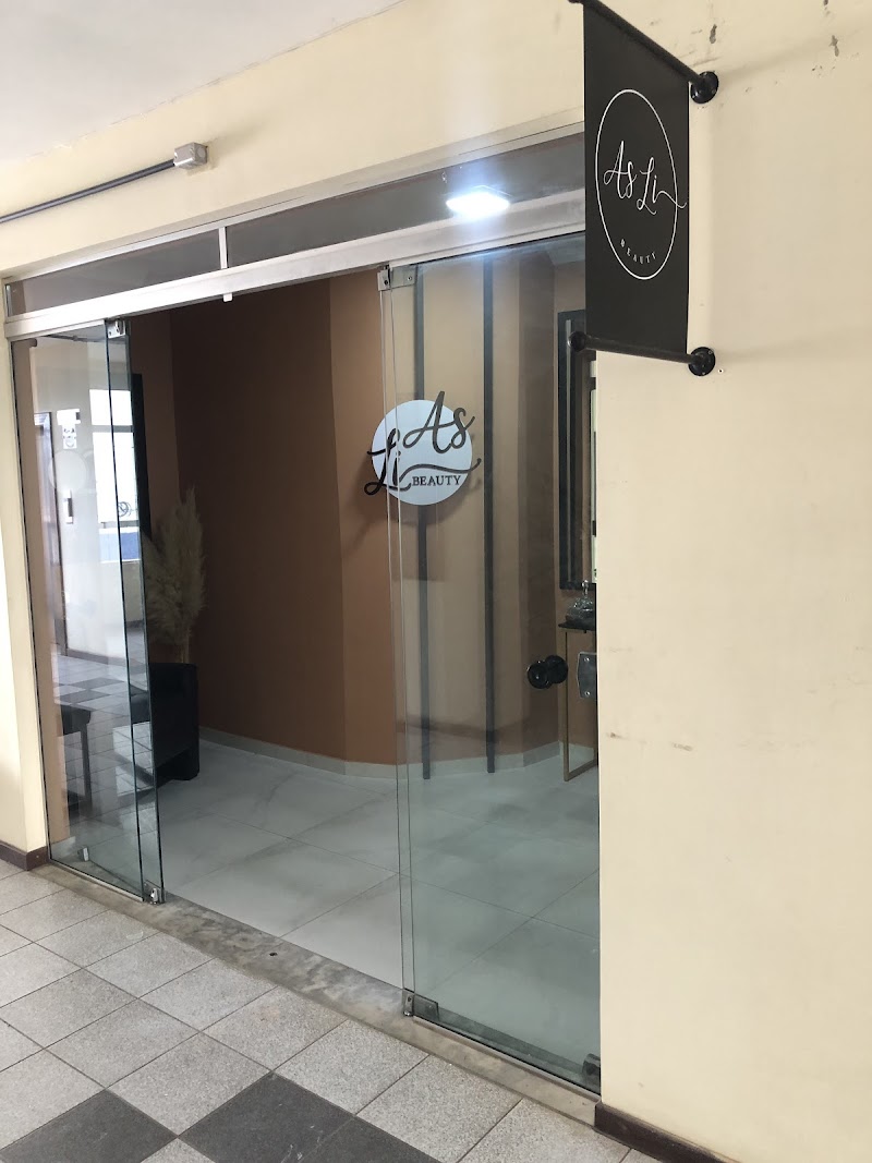 Núcleo de beleza Lily Oliveira Ibirité - Wellness Retreat in Ibirité