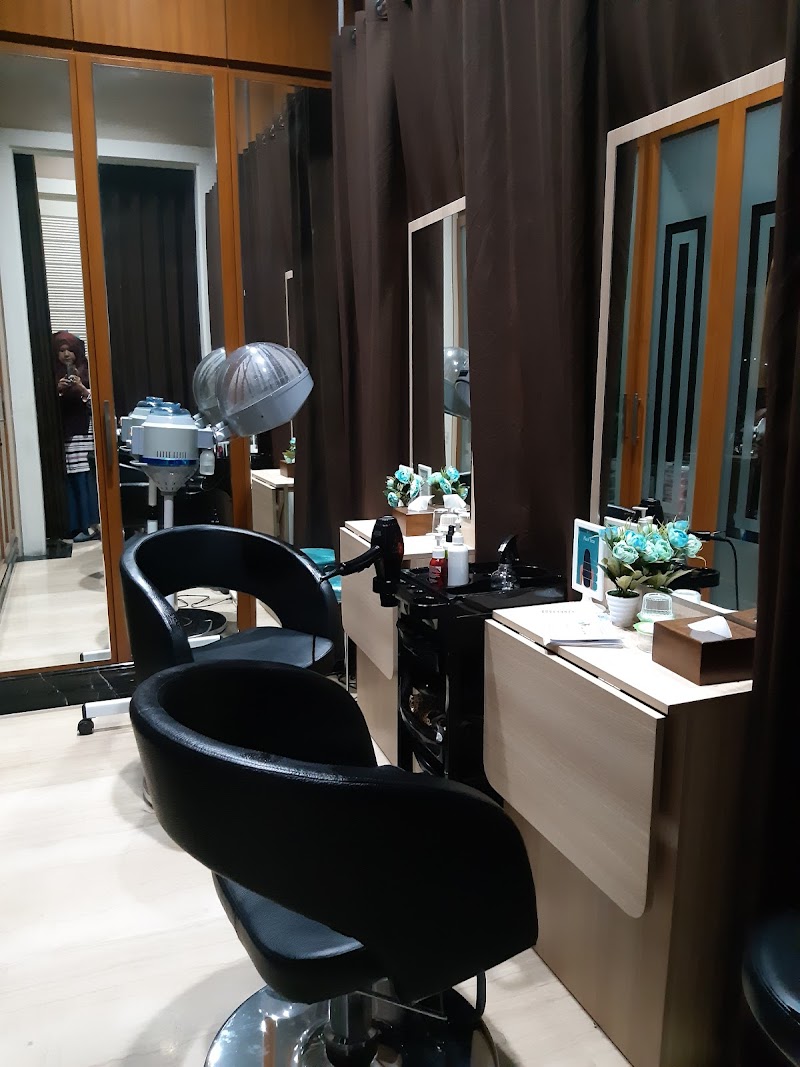 Nurayya Salon Surabaya - Day Spa in Surabaya