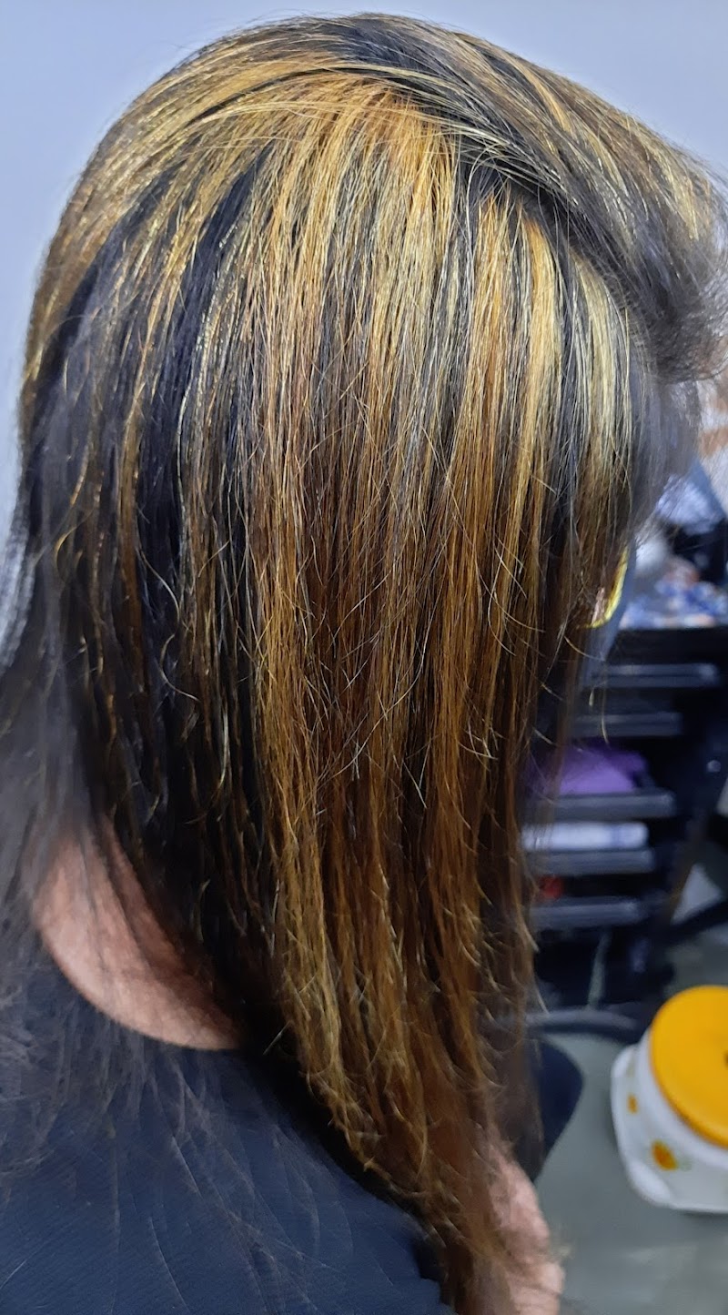 Osheen Spa, Beauty Clinic & Boutique Hoshangabad - Medical Spa in Hoshangabad