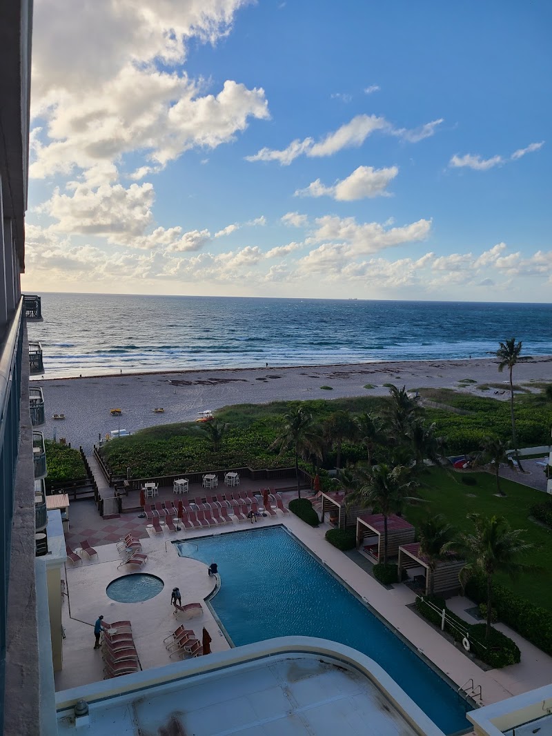 Palm Beach Shores Resort Day Spa - Resort Spa in Palm Beach