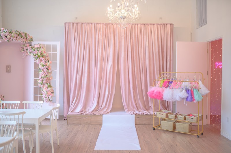 Pamper Me Prettee Long Beach - Day Spa in Long Beach