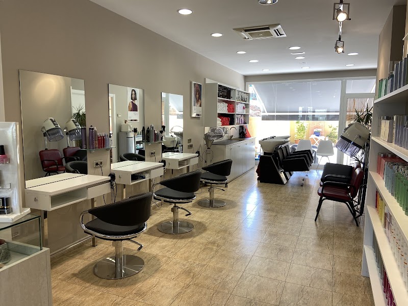 Peluquería Inma Domínguez Los Molares - Day Spa in Los Molares