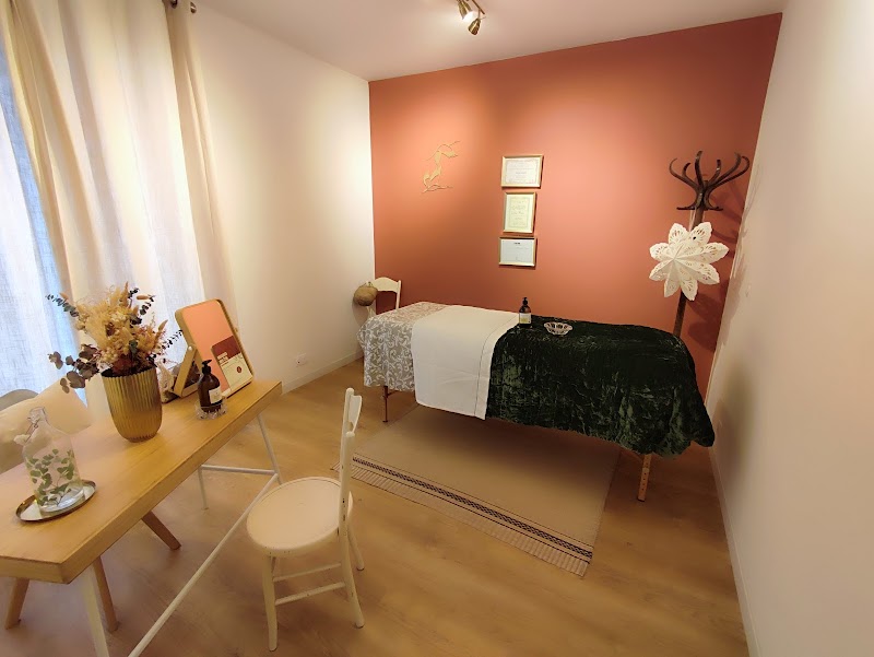 Perrine Meunier Massage Saint-Ouen-sur-Seine - Day Spa in Saint-Ouen-sur-Seine