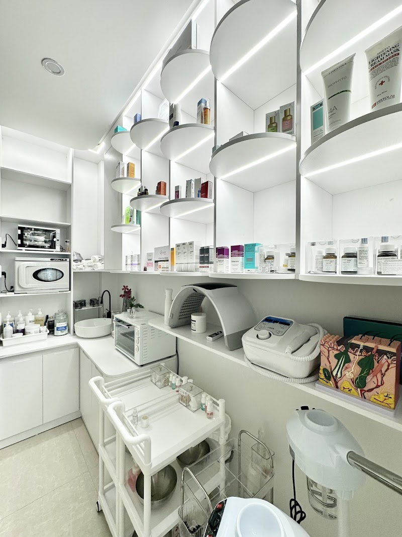 Pham Nhu Skin Lab Uông Bí - Wellness Retreat in Uông Bí
