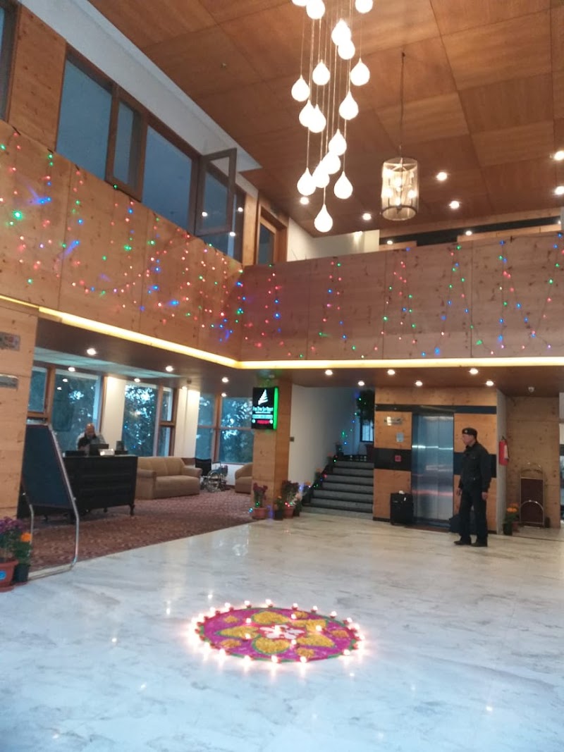 Pine Tree Spa Resort, Darjeeling - Resort Spa in Darjeeling