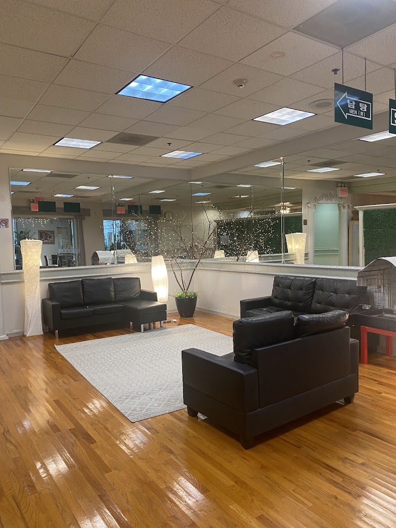 Pine Village Spa Flushing photo