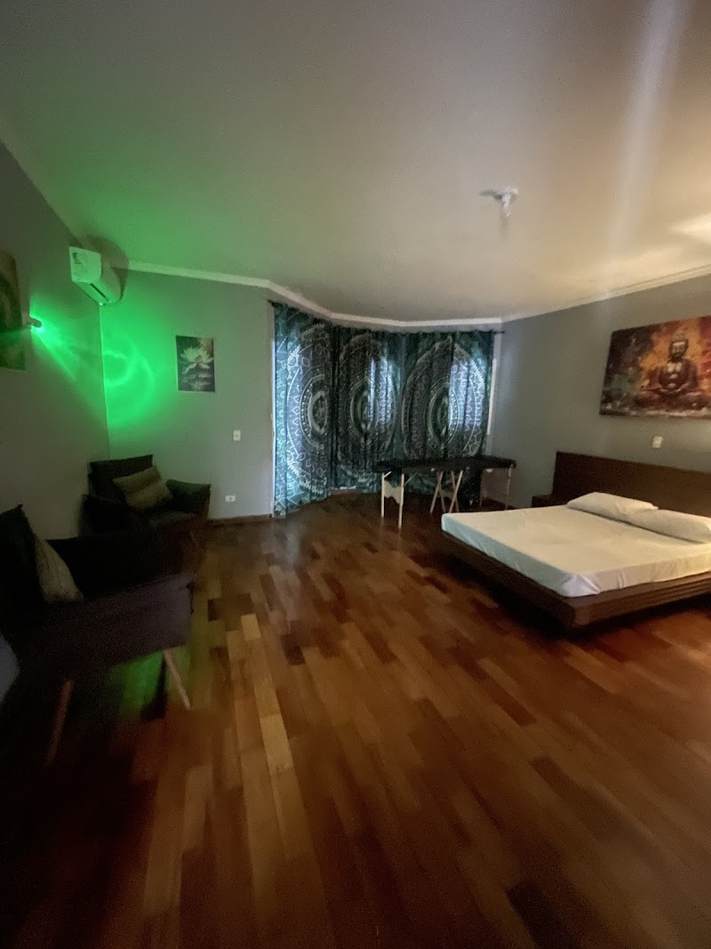 Pranayama/ Yoga Massagem Ayurvedica com Nazni Prem-Barbara Osasco - Day Spa in Osasco