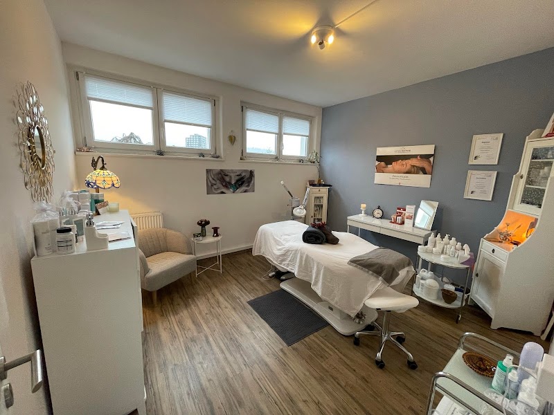 Precious Care V. Frazer Horw - Day Spa in Horw