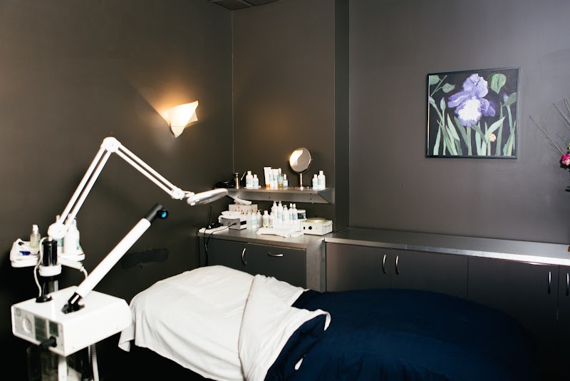 Pure and Simple Massage Adrian - Day Spa in Adrian