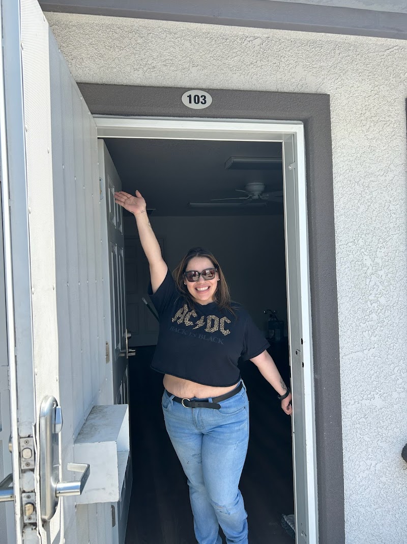 Pure Essence Body Works Madera - Day Spa in Madera