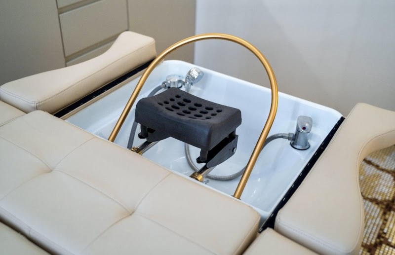 Pure Wellness | Head Spa Paris - Wellness Retreat in Paris