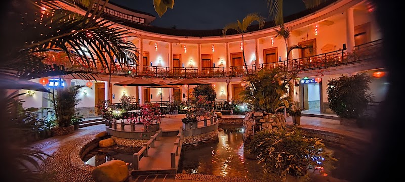 Quanyan Hot Spring Sanxiang - Thermal Spa in Sanxiang