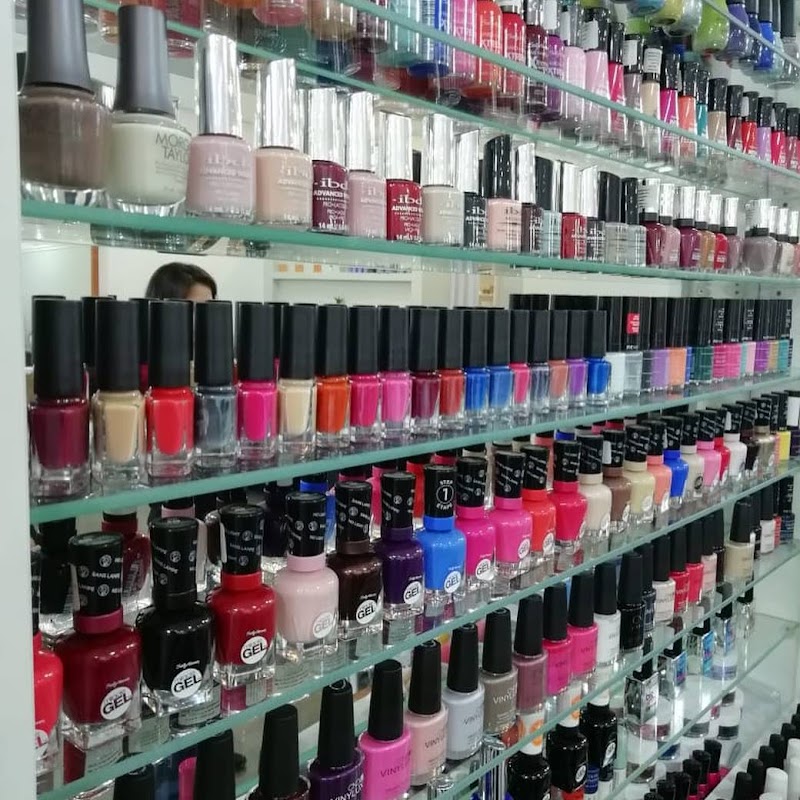 Queenies Mariano Mariano Roque Alonso - Day Spa in Mariano Roque Alonso