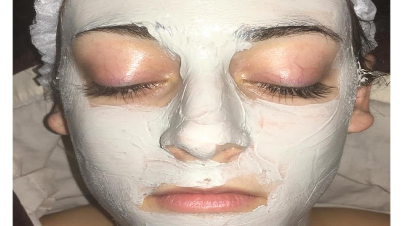 Queens Royal Beauty Brooklyn Center - Day Spa in Brooklyn Center