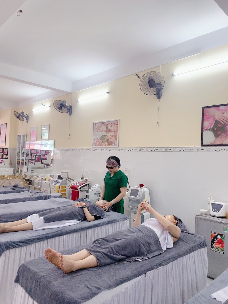 Quỳnh Liên Nails Mi Phun Xăm Spa Huyện Bình Giang - Day Spa in Huyện Bình Giang