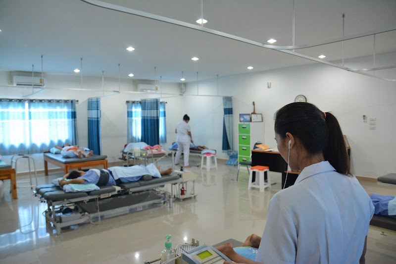 Rak Suk Physical Therapy and Spa Clinic Lom Sak - Day Spa in Lom Sak