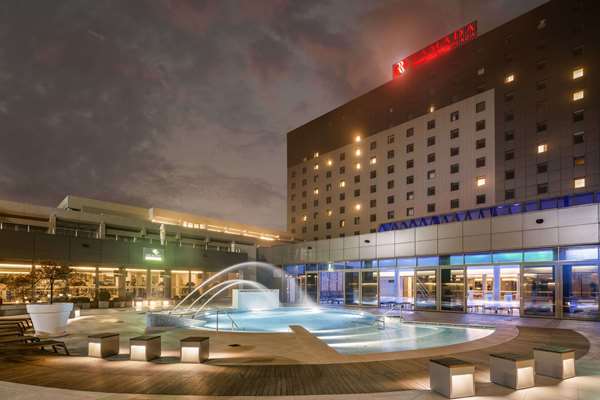 Ramada Plaza by Wyndham Bucharest Convention Center - Hotel Spa in Bucharest