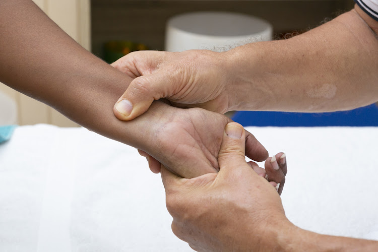 Reboutement Massages Soin des douleurs en Guadeloupe Le Moule