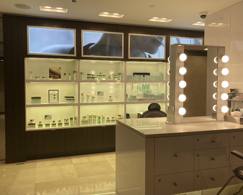 Red Hots Spa at the Garden City Hotel - Hotel Spa in Garden City