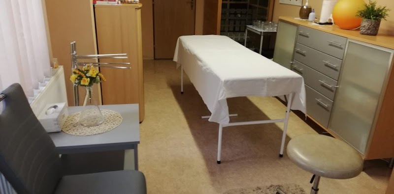 Rekondiční masáže, baňkování, reflexní masáže Sedlčany - Day Spa in Sedlčany