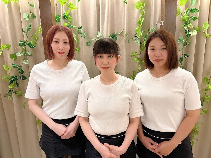 Relaxation Salon "Quasys" JR-sannomiya station Kobe - Medical Spa in Kobe