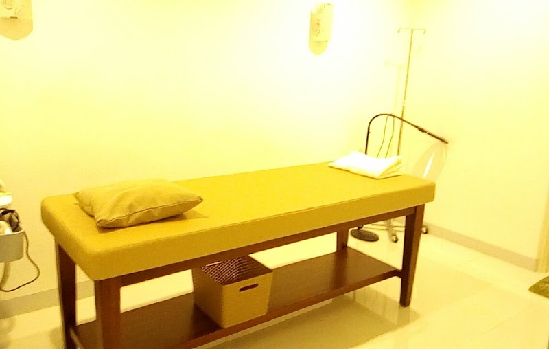 Renew Hub Skin Clinic and Spa Manila photo