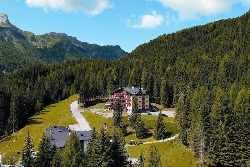 Residence Panorama Dolomites - Hotel Spa in Dolomites