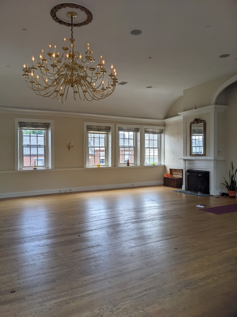 Riverside Massage & Yoga Studios Cohasset - Day Spa in Cohasset