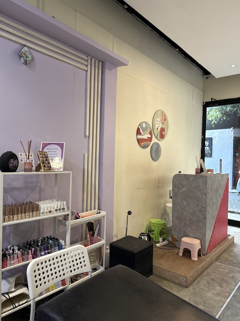 Roosye Salon Bandung Kota - Day Spa in Bandung Kota