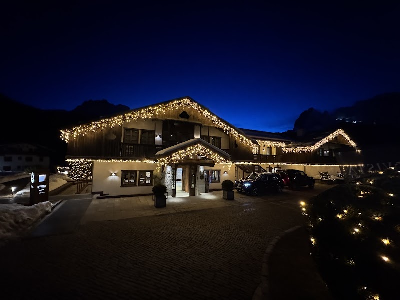 Rosapetra SPA Resort Dolomites - Resort Spa in Dolomites