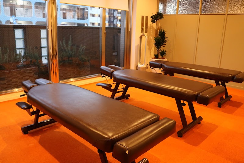 Routing Life Conscious Studio and Cafe Kobe City Higashinada Ward - Day Spa in Kobe City Higashinada Ward