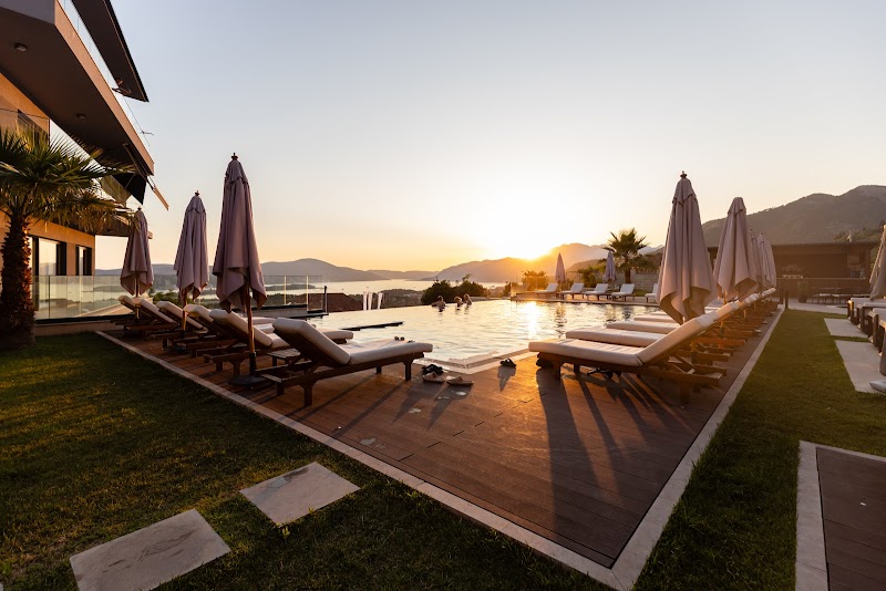 Royal Blue Resort and Residences Kotor