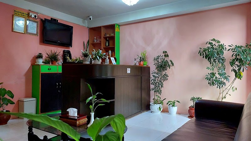 Royal Spa Dang - Massage Center Tribhuwannagar - Day Spa in Tribhuwannagar