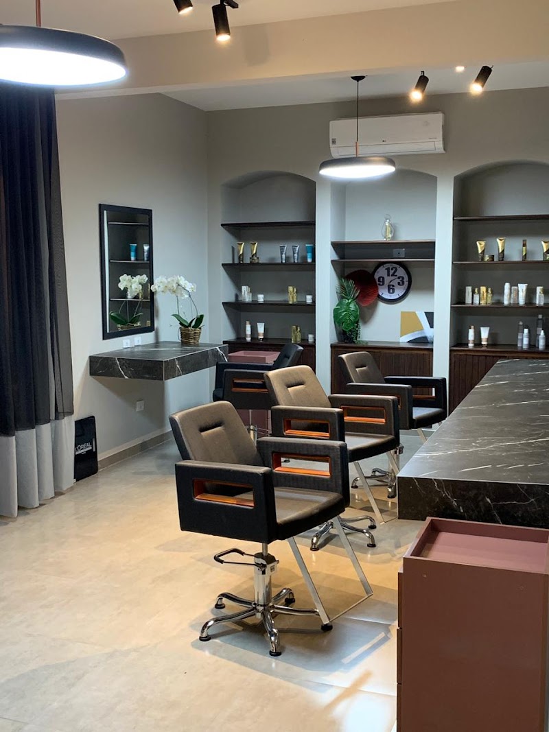 Salao Fios Em Forma Três Corações - Day Spa in Três Corações