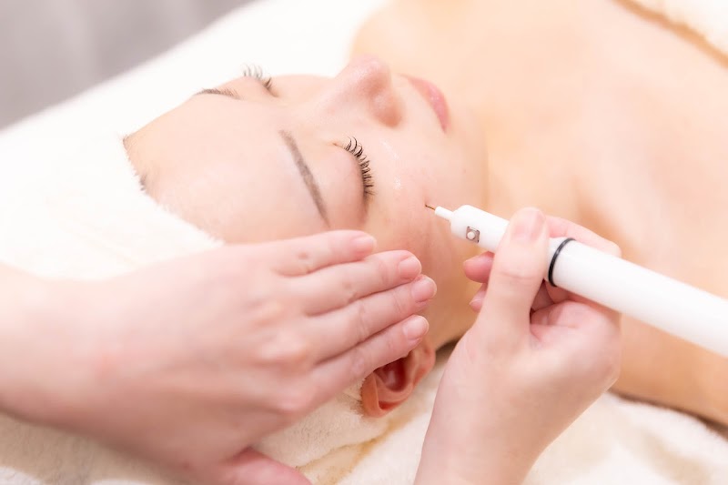 Salon Luire Oyama City - Day Spa in Oyama City