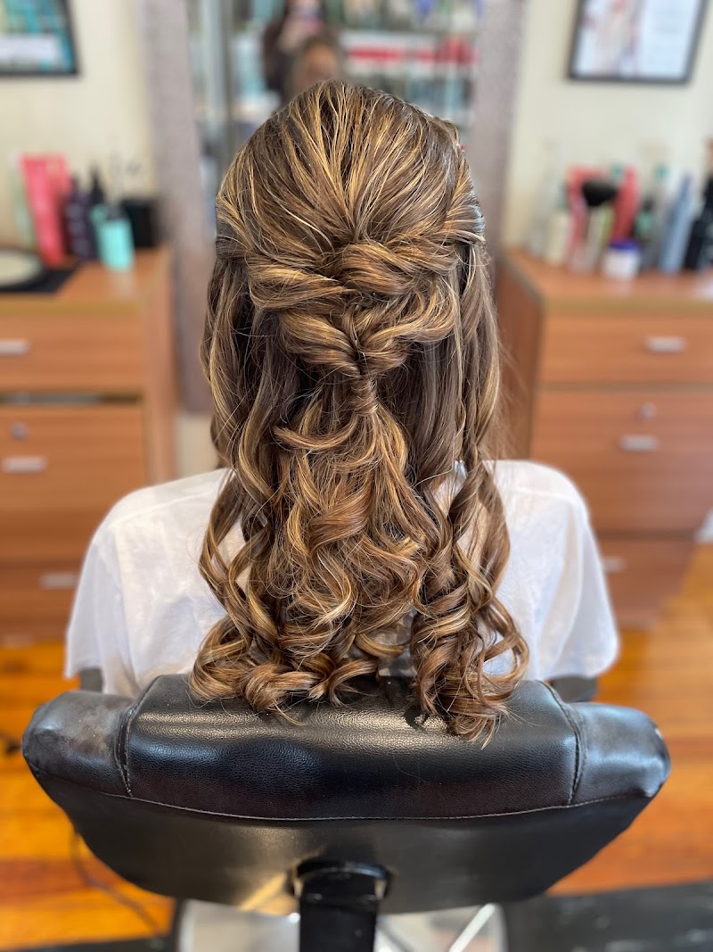 Salon Scappare' New Hudson - Day Spa in New Hudson