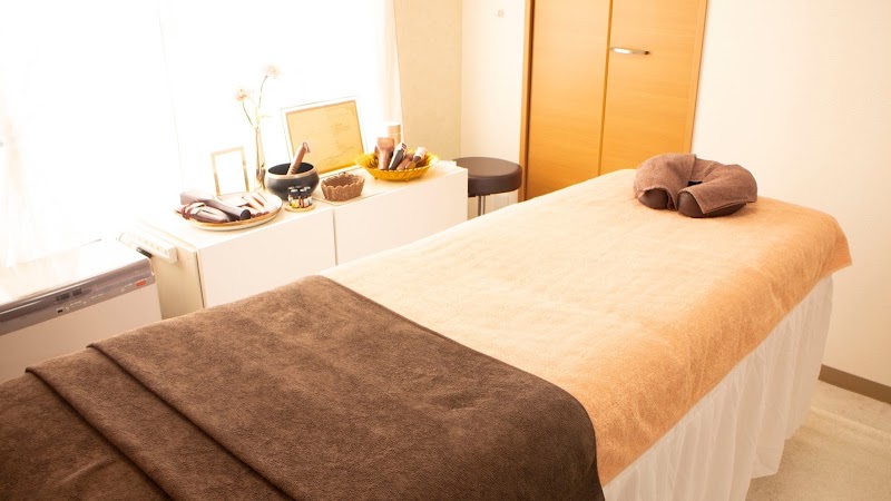 Sapporo Thai Traditional Wooden Hammer Therapy & School SALA Sapporo Chuo Ward - Day Spa in Sapporo Chuo Ward