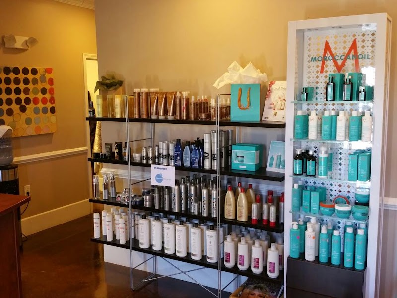 Shampoo Hair Salon Greenville - Day Spa in Greenville