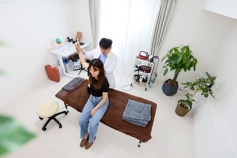 Shimogamo Karasuma Seitaiin [Pelvic Adjustment, Small Face Adjustment] - Kyoto Nakagyo Ward, Kyoto City