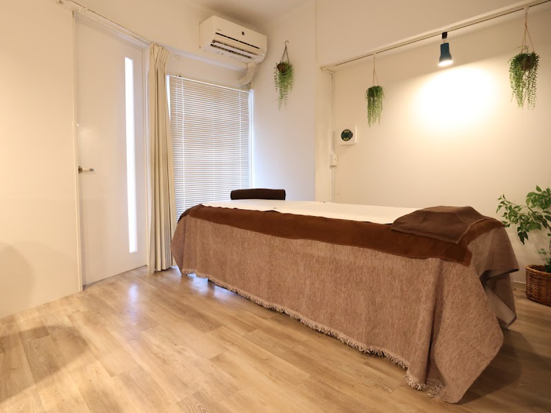 Shinsaibashi, Yotsubashi Relax Salon Pachari Chuo Ward, Osaka - Day Spa in Chuo Ward, Osaka