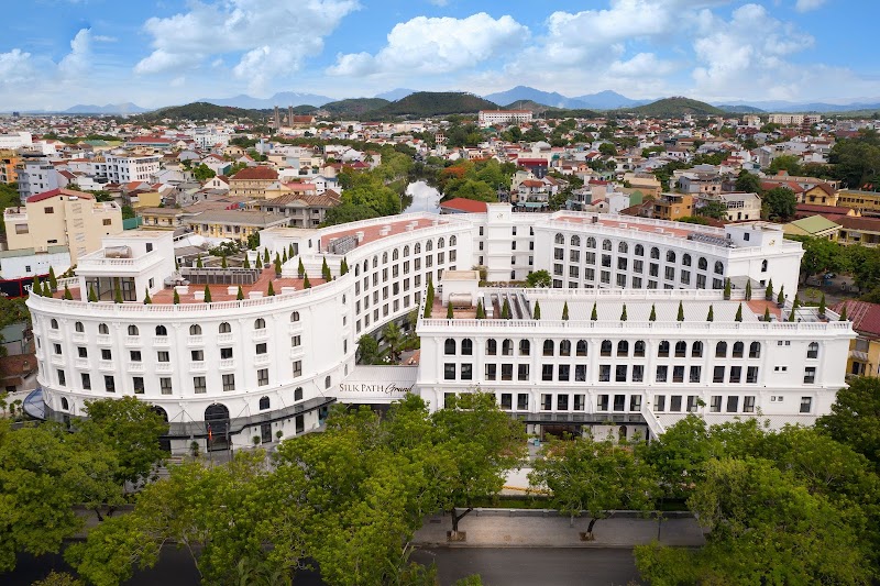 Silk Path Grand Hue Hotel - Hotel Spa in Hue