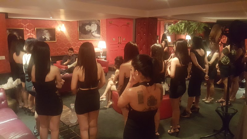 Small Face and Younger Massage Sung Noen - Day Spa in Sung Noen