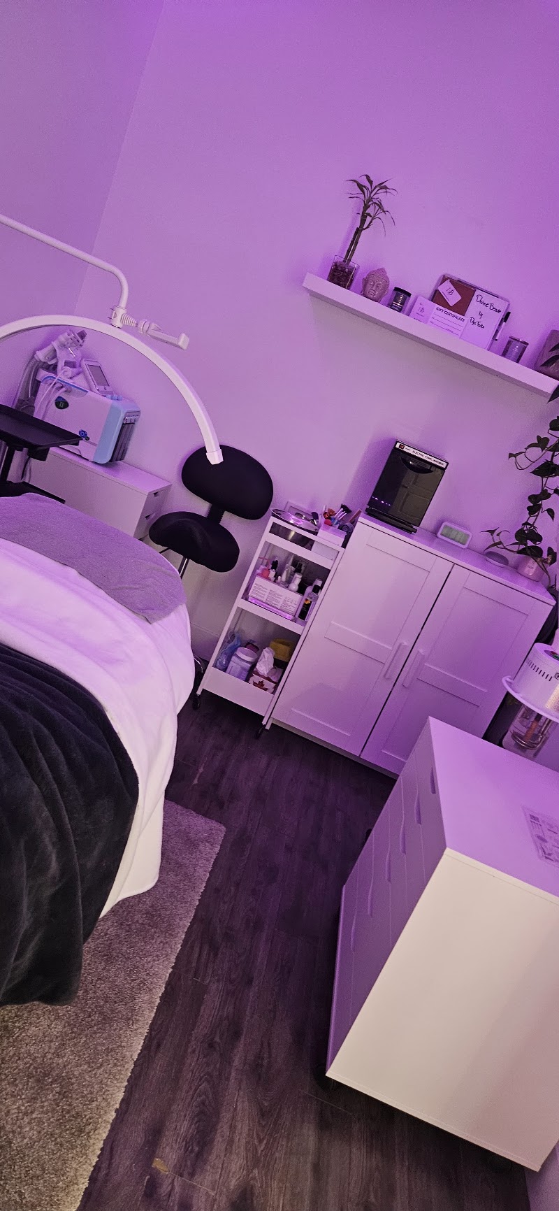 Spa Divine Beauty Laval - Day Spa in Laval