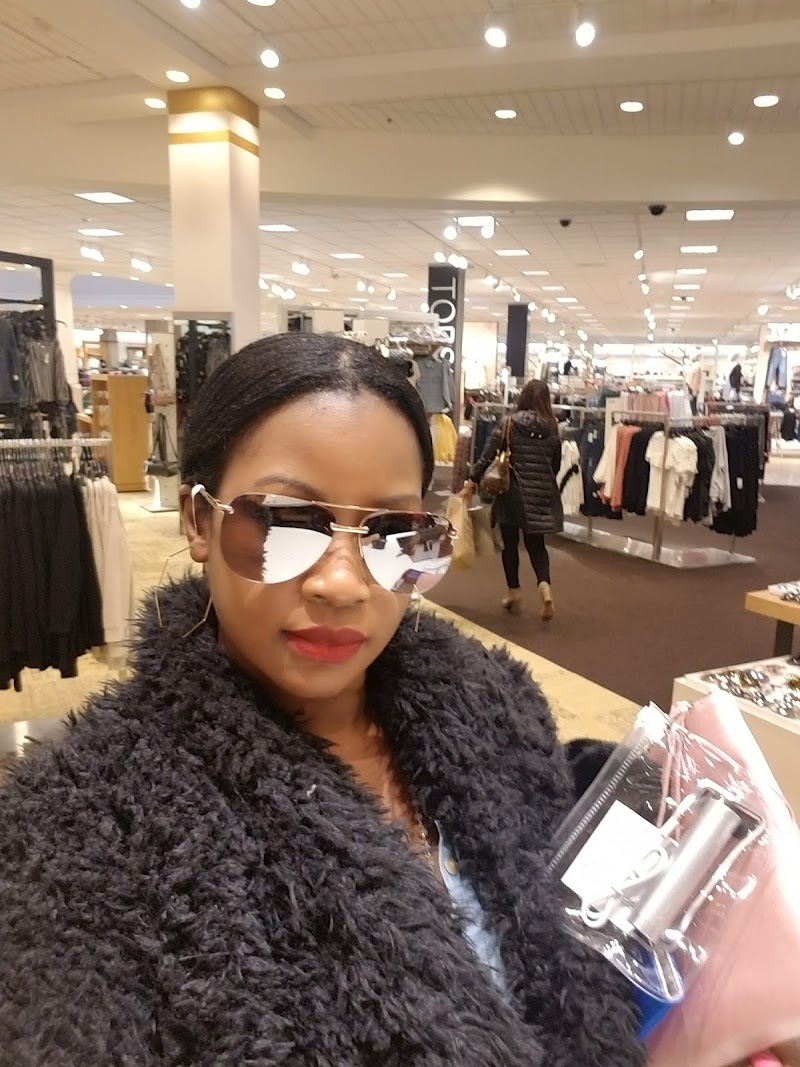 Spa Nordstrom - Roosevelt Field Garden City - Day Spa in Garden City