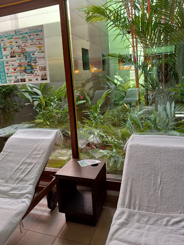 Spa Yacine Queenie Libreville